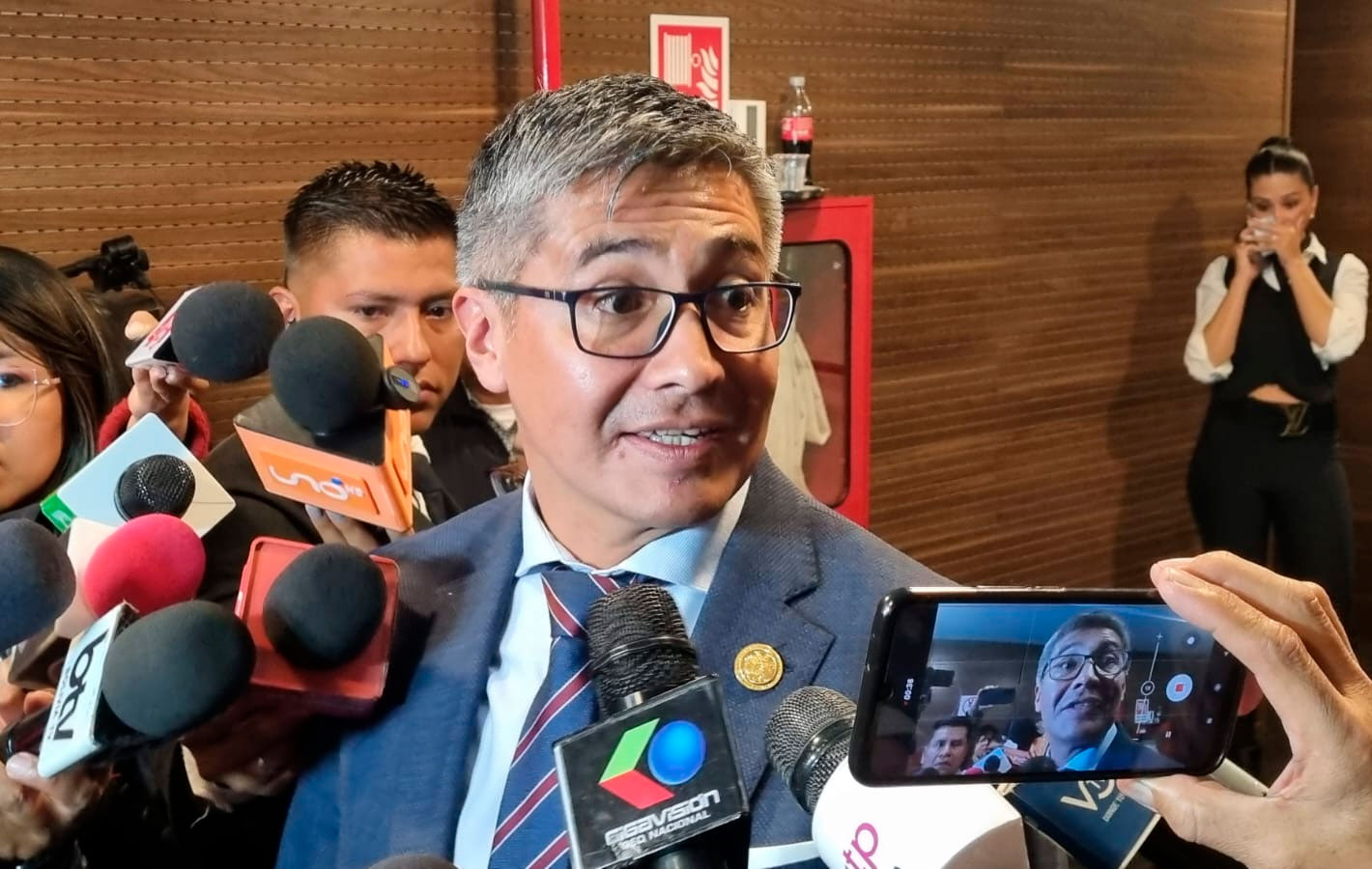 Ministro de Economía señala que “no es viable” el 20% de alza salarial que pide la COB